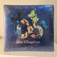 Walt Disney World 2006 Blue Scrapbook Photo Album Holds 200 pics Brand New