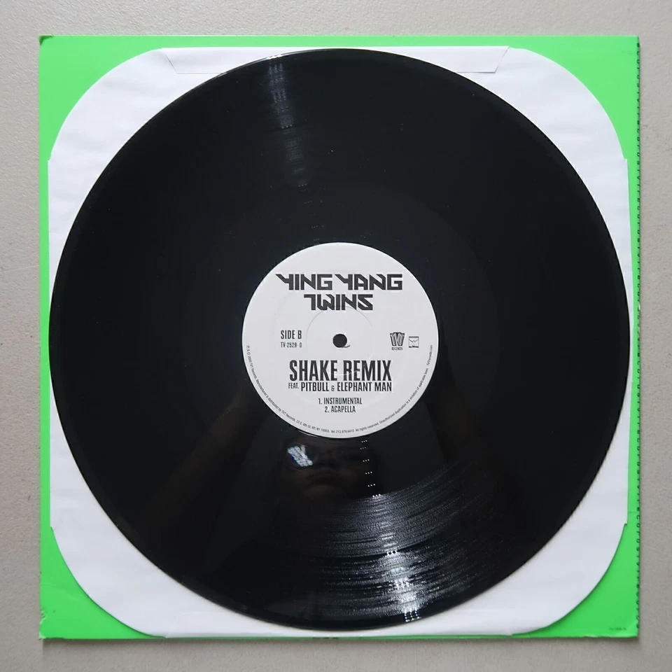 Ying Yang twins ft Pitbull/Elephant Man Shake remix 12" Single TVT Promo Exc 63 Foto 4 de 4