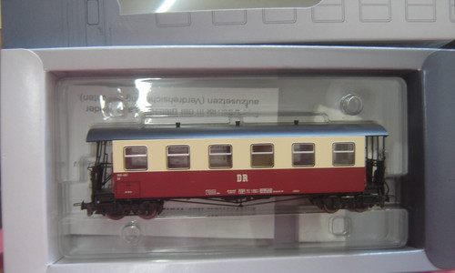 Tillig HOm 13930 Personenwagen der DR Ep.IV  "Neuwertig"(256) | Condition: Neu