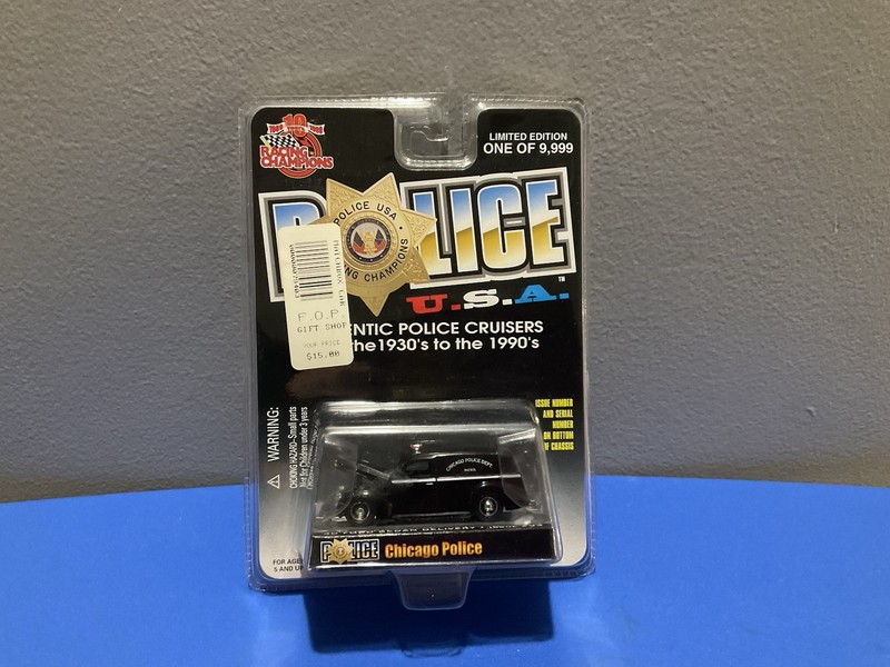 Racing Champions Police USA 1940 Ford Sedan Delivery Chicago Police New