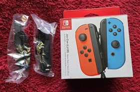 Original Nintendo Switch (Neon Blue/Red) Bundle W/CASE, CAPTAIN TOAD & SKYRIM GM