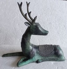 STATUA SCULTURA DI CERVO ALCE IN POSA SDRAIATA IN BRONZO A RILIEVO ANIMALE /213