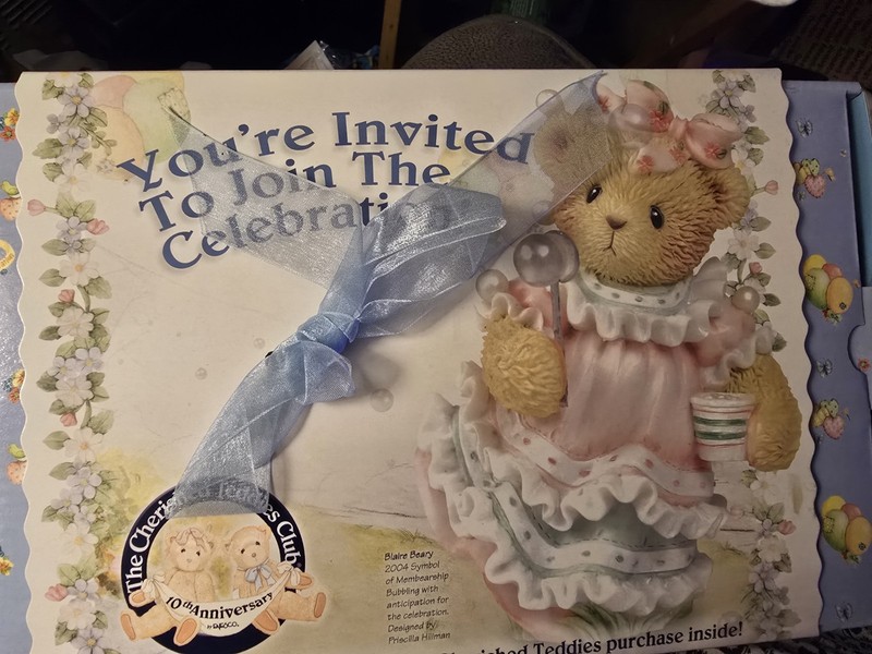 Cherished Teddies Blaire Club Exclusive Vase Boxed Set 2004 Symbol of Membership