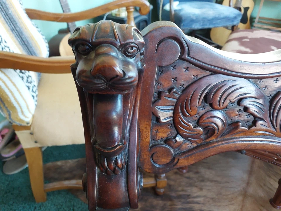 Silla antigua acabada dantesca nogal hecha a mano Foto 4 de 4
