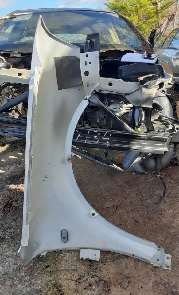 Guardabarros delantero izquierdo del lado del conductor Volkswagen Passat 2001-2004 OEM, 110-58919 Foto 4 de 4