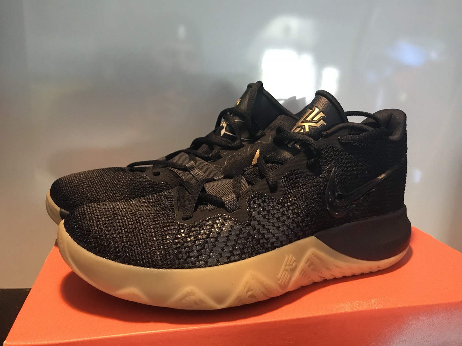 Nike Kyrie Flytrap Size 9 Cheap and fashionable Nike Kyrie Flytrap Size 9 Cheap and fashionable