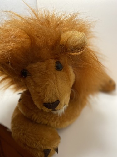 dakin stuffed lion