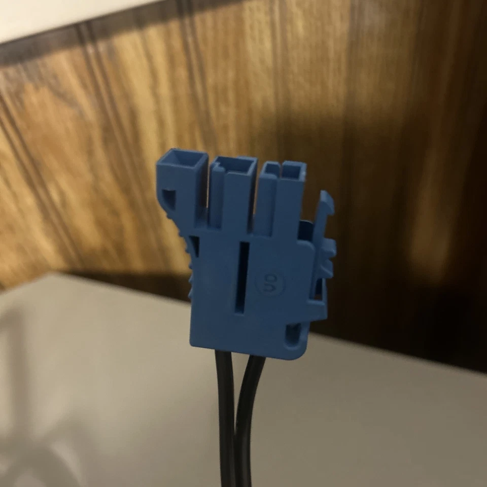 OEM Peg Perego 12v Battery Charger for John Deere Case Tractors Gator Polaris - Image 2 of 2