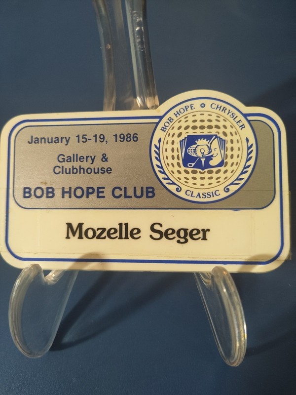 BOB HOPE DESERT CLASSIC early 1986 Bob Hope Club💥 PASS/PIN /BADGE