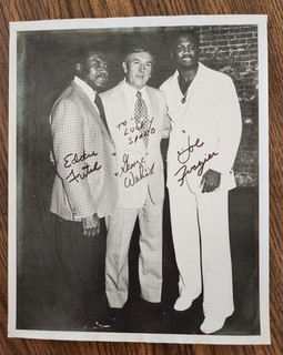 Type I Photo: Joe Frazier & Eddie Futch Autographed?
