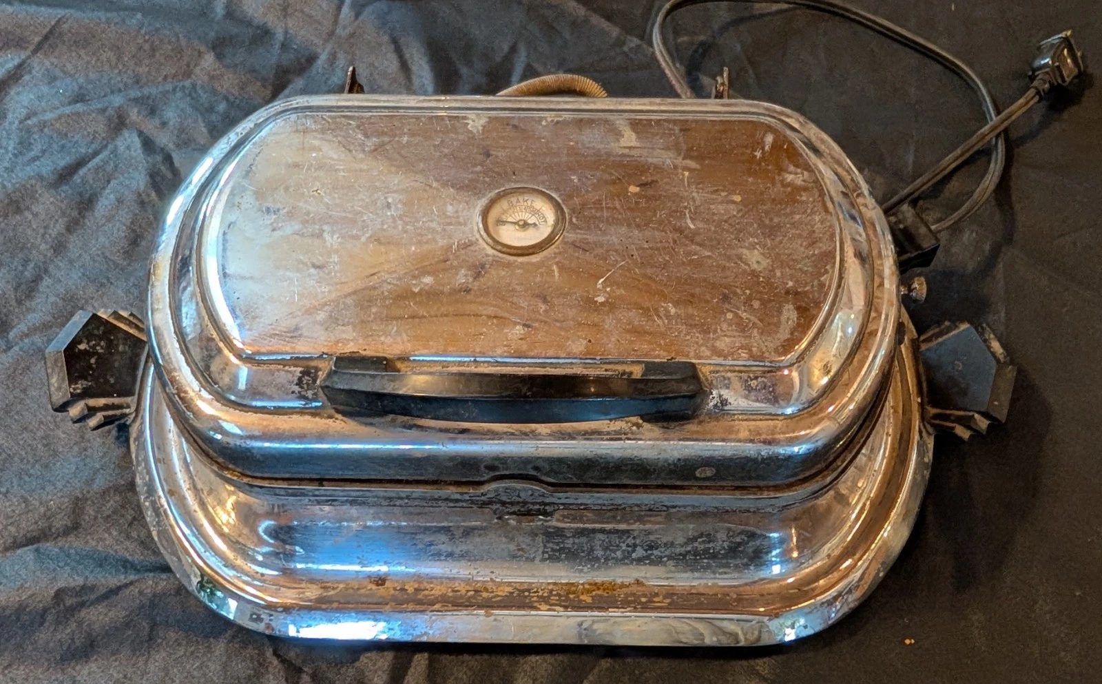 Vintage Electric Waffle Iron
Opens in a new window or tab