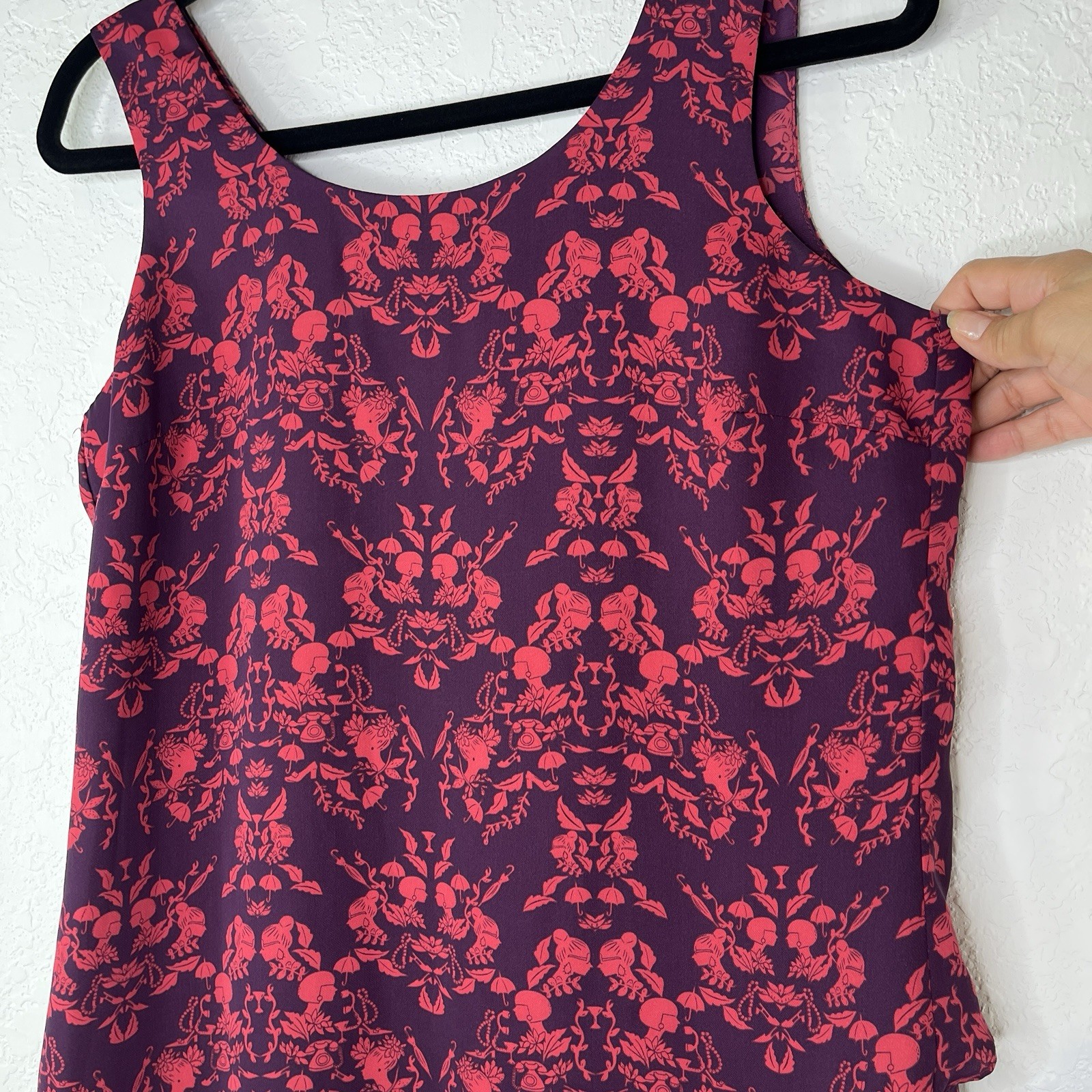 CAbi Cameo Layer Split Back Top, size S, Sleevele… - image 4