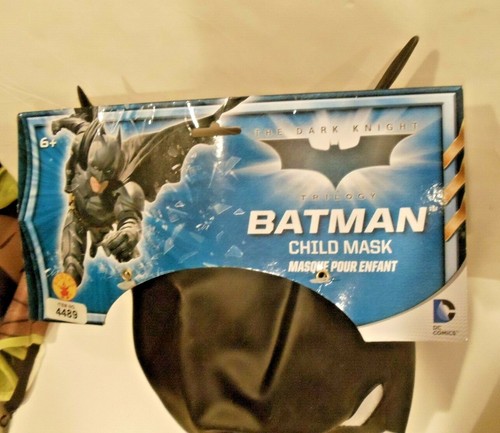 Batman Child Mask The Dark Knight Trilogy DC Comics Rubies Halloween costume NWT - Picture 8 of 8