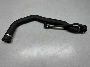 BMW 3er E90 Schlauch Zylinderkopf-Kühler 7789587