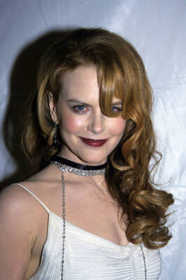 Nicole Kidman attends premiere of Moulin Rouge New York April 2001 Old Photo 2