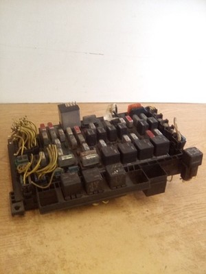 Freightliner Columbia A06-30265-000 Fuse Box