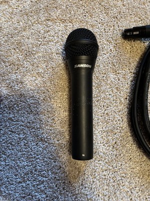 Samson Q2U With XLR Cable