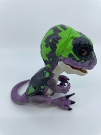 Untamed Raptor by Fingerlings - Stealth Green - Interactive Collectible Dinosa
