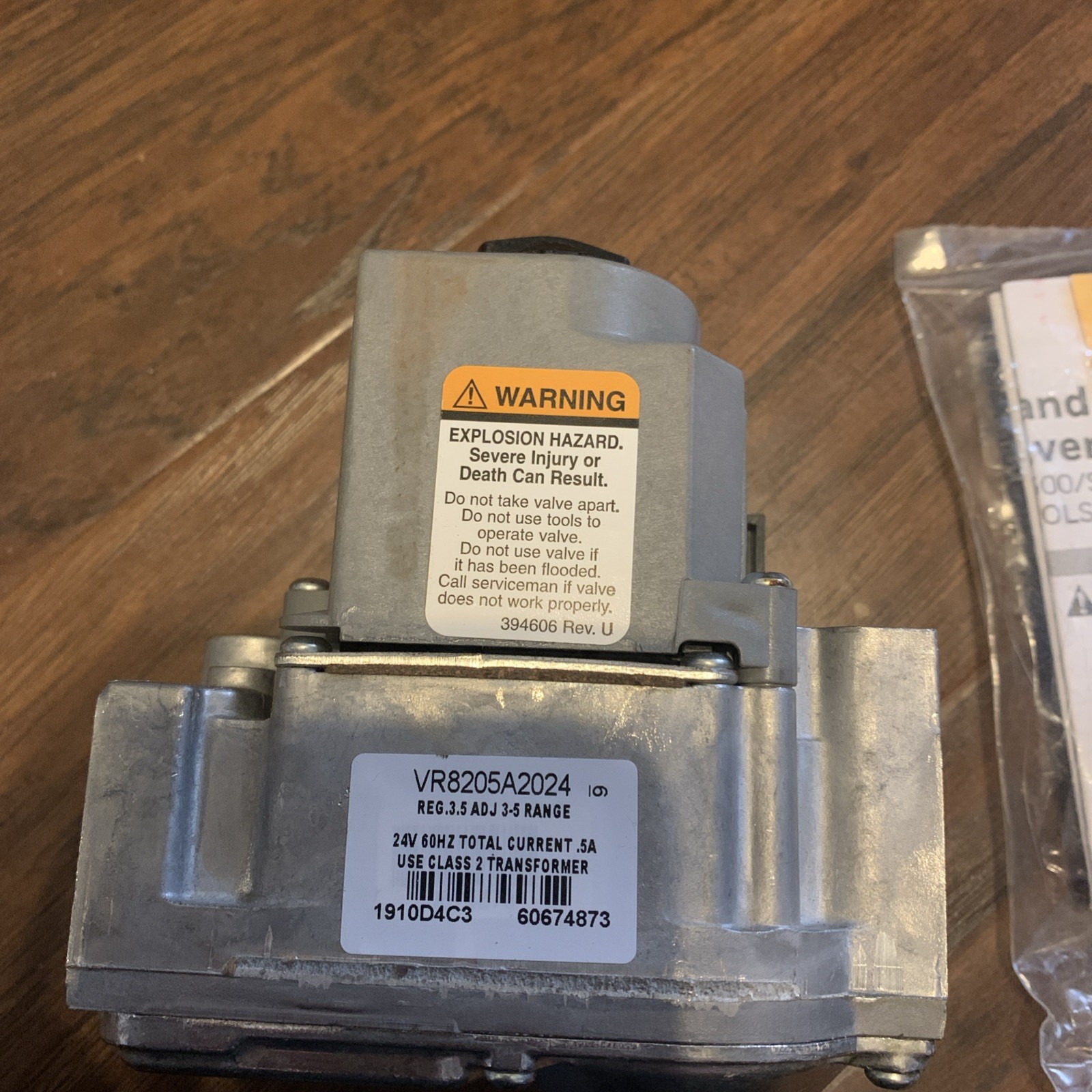 HONEYWELL VR8205A2024 - 24V Dual Valve - Direct/ Hot Surface Ignition - Nat Gas