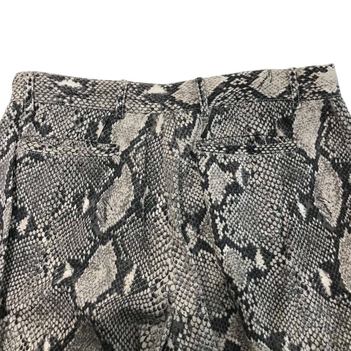 GUCCI Python Pattern Flare Pants 20108093872 Blac… - image 4