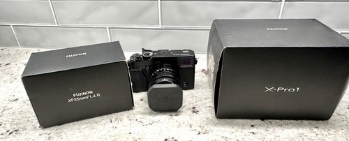 FUJIFILM X-PRO 1 con obiettivo FUJINON 35mm 1.4 *OTTIMO* - Foto 23 di 23