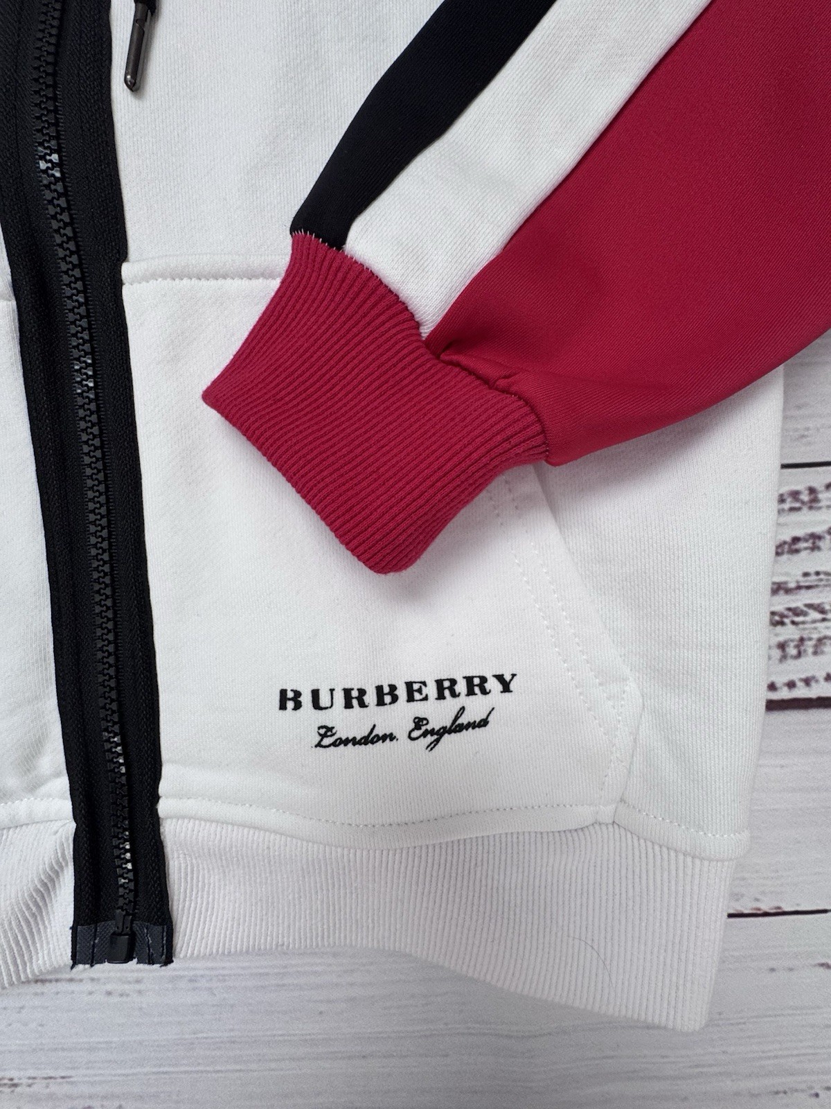 BURBERRY  Boys Full Zip Color Block Hoodie Size 8Y 130/65 White Red thumbnail 2