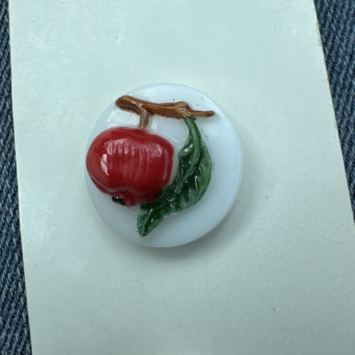 3 Vintage Tomato Buttons NEW on Card by Casa de Leon Fruit - Picture 2 of 2