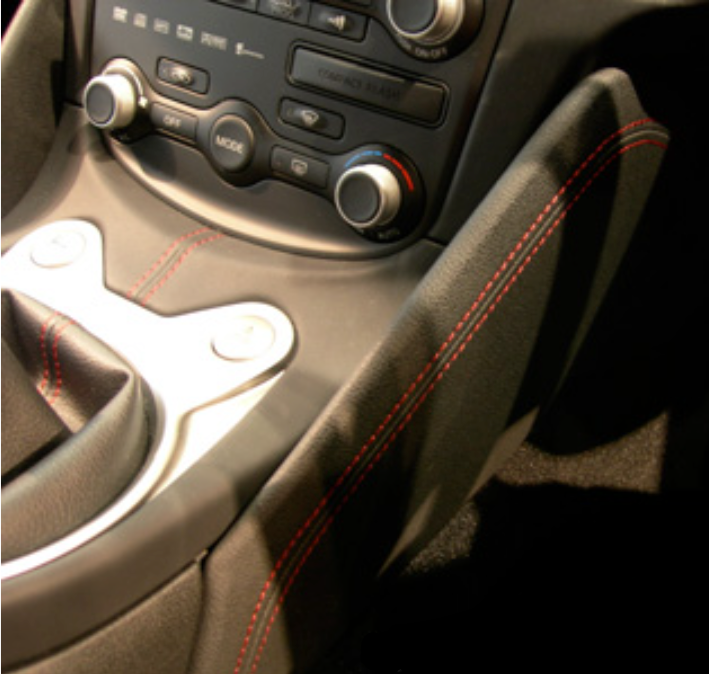 ポケットジレ NISMO OEM CENTER CONSOLE ALCANTARA 2PCS KNEE PADS w/ RED STITCH