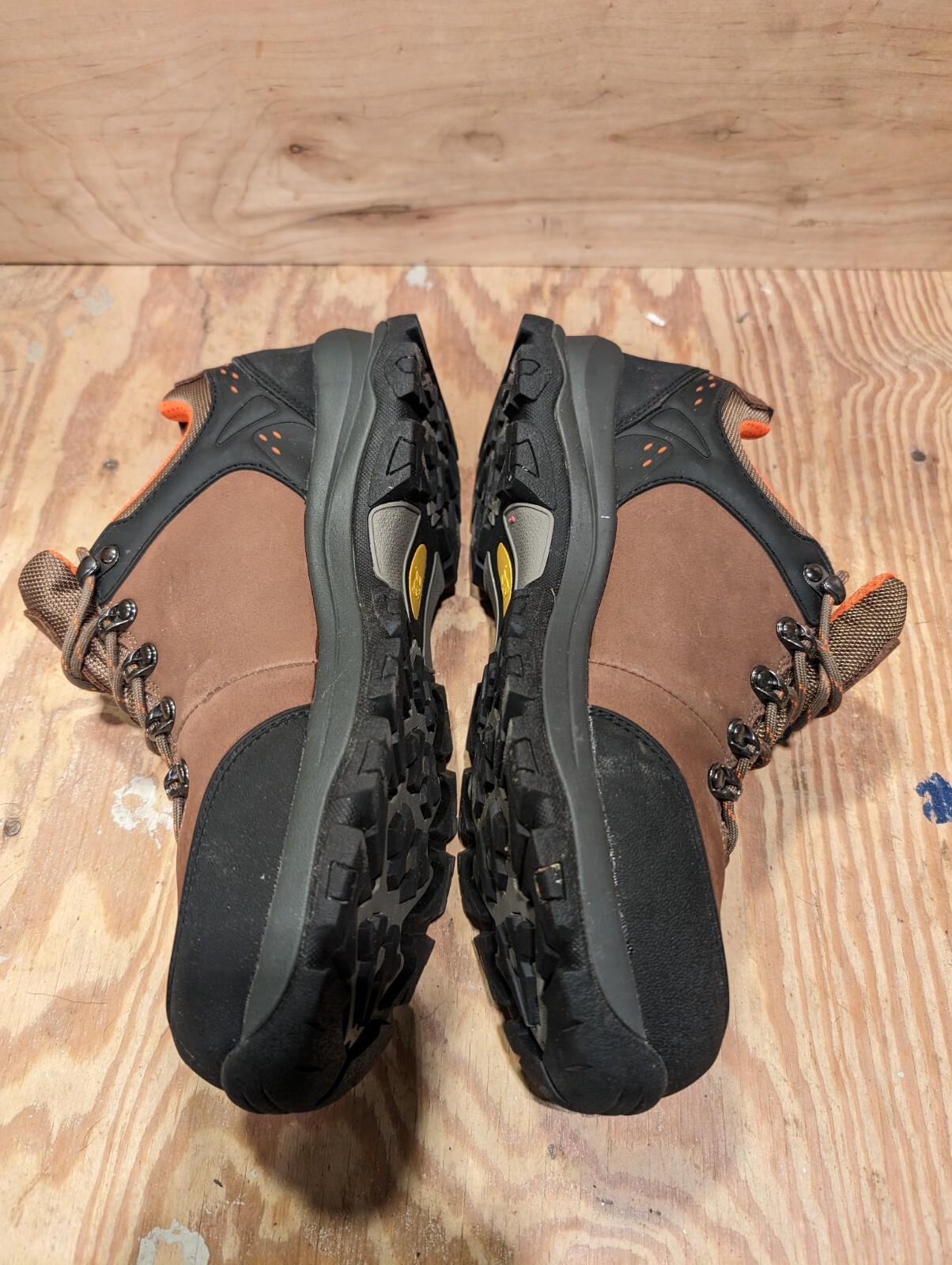 Camel Crown Outdoors Perfection Hiking Shoes - Men's Size 11