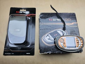 Nokia N-Gage QD Console &ndash; PAL AU &ndash; Box, Manuals, Charger, Headset + Case 