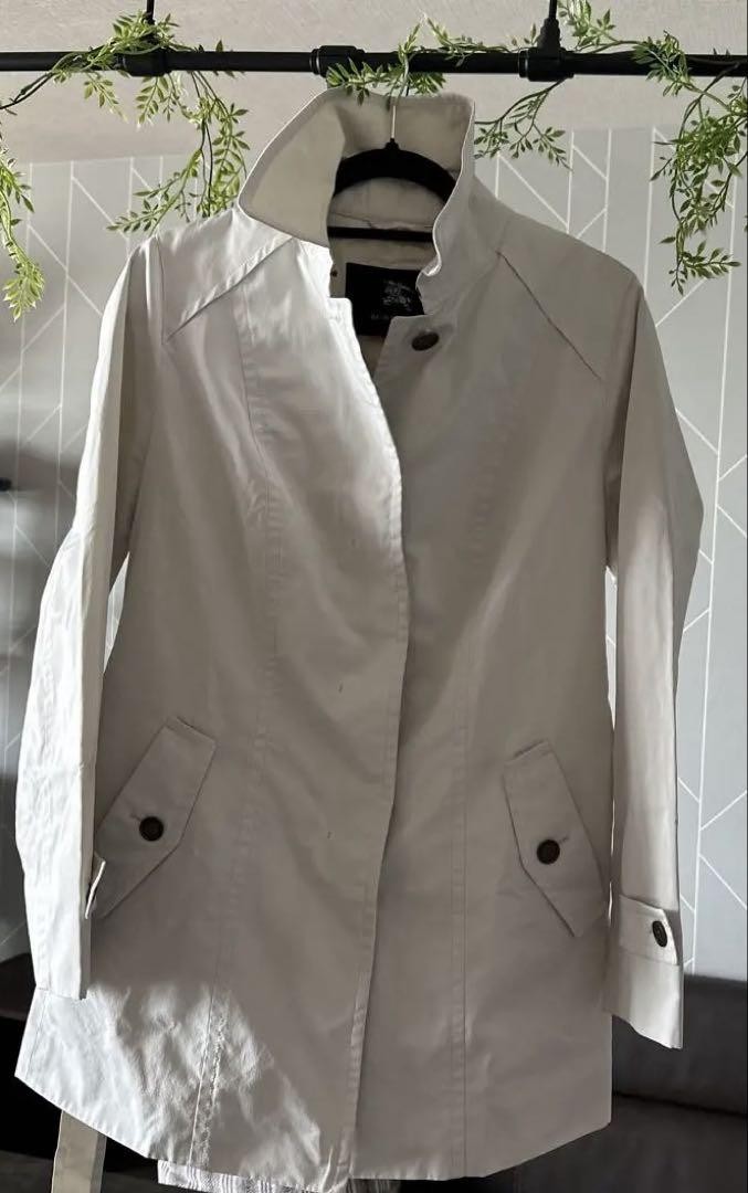 Burberry Trench Coat Outerwear With Front Buttons White Size 44 For Women thumbnail 18