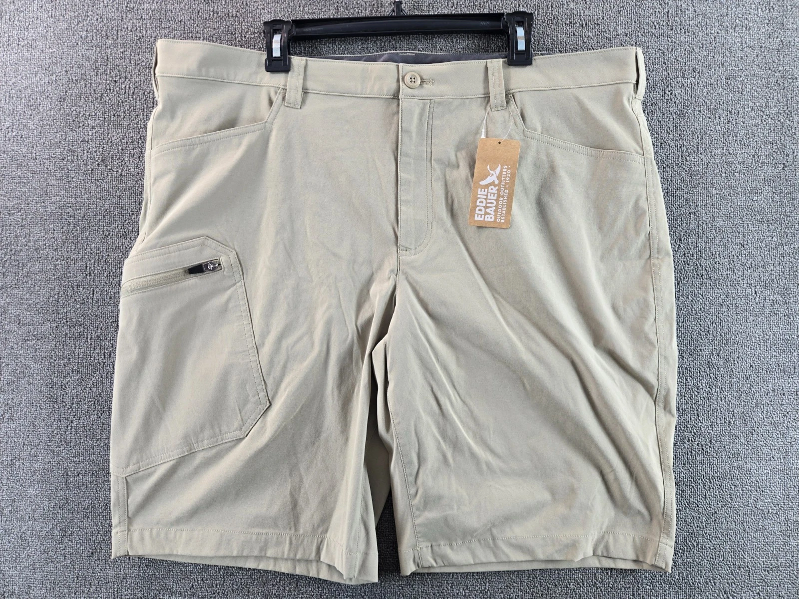 Eddie Bauer Shorts Men's 42 Beige NWT MR Rainier Classic Fit Quick Dry Hiking