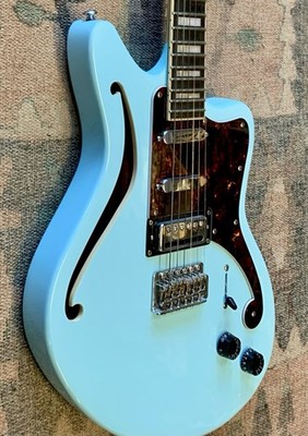 D'Angelico Premier Bedford Semi-Hollow Guitar - Sky Blue