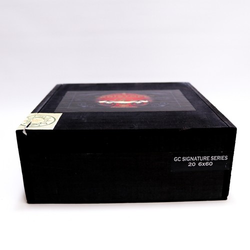 "Kristoff GC Signature Serie leere Holzzigarrenbox 8,25"" x 8,25"" x 3,25" - Bild 2 von 11