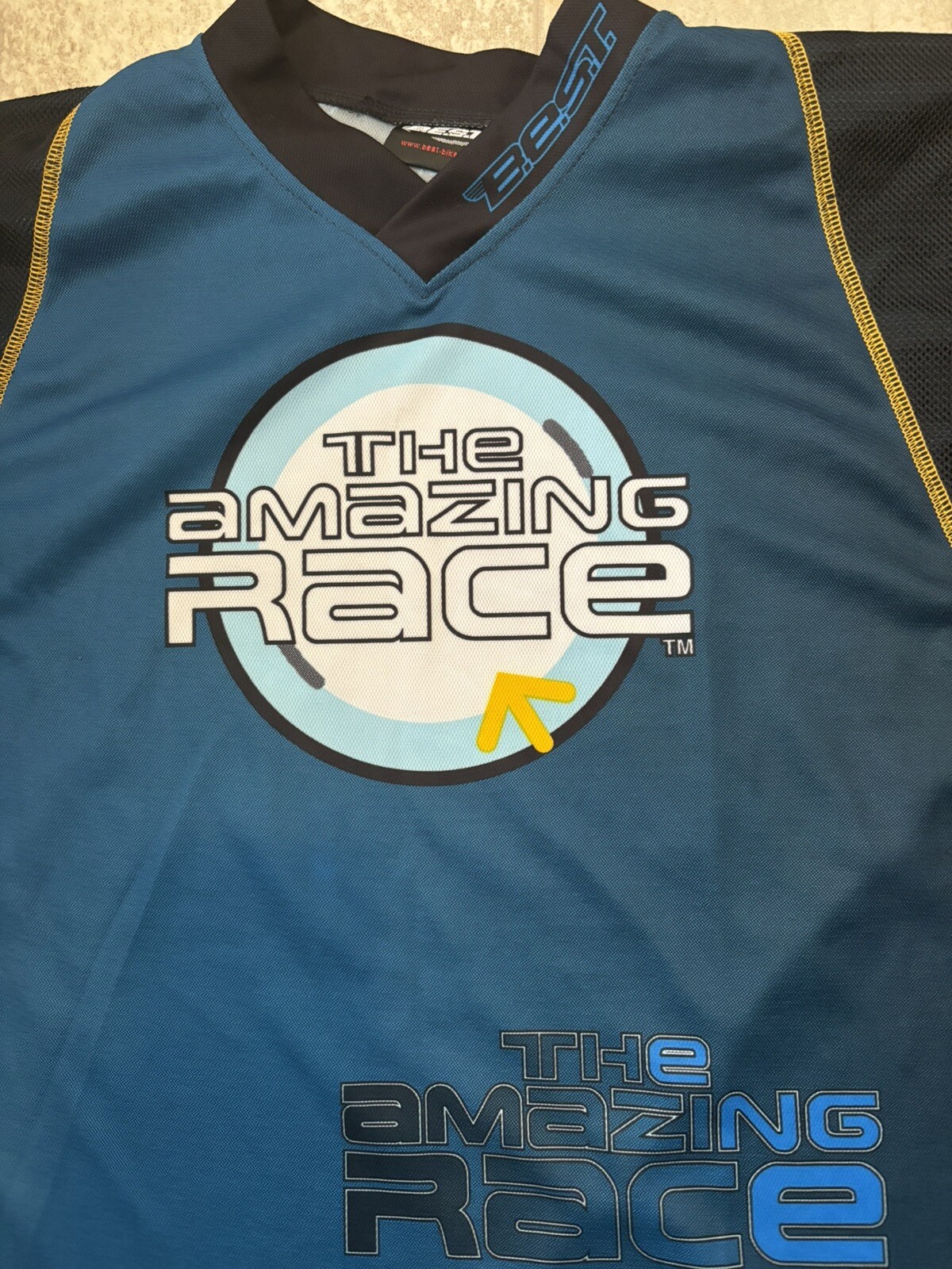 CBS The Amazing Race Cycling Style Shirt XL