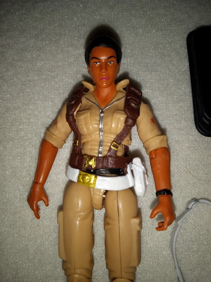 Hasbro G.I. 2015-16 JOE FSS 4-13 Collector's Club Exclusivo CARLA DOC GREER 3.75 Foto 2 de 4