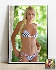 Jenny McCarthy Photo / Poster Up To 36"