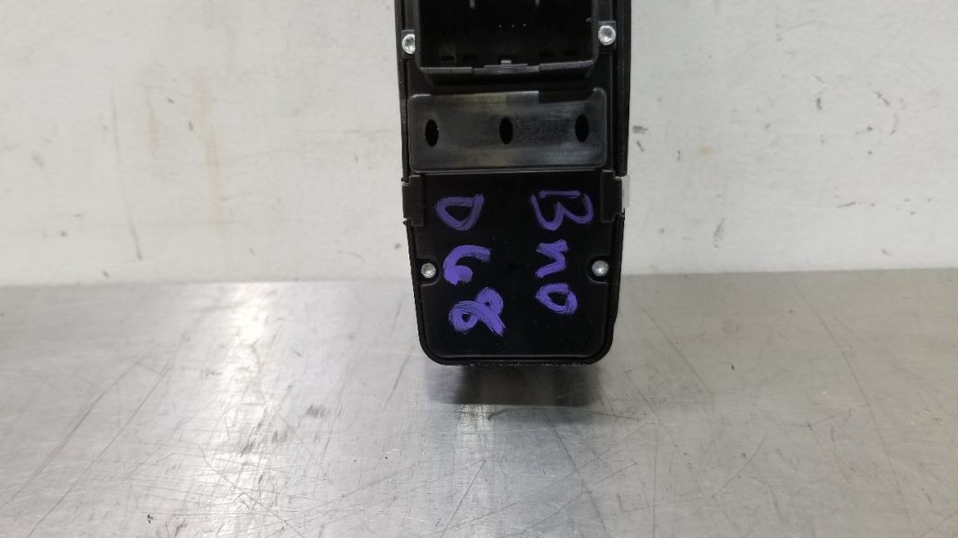 17 2017 MASERATI GHIBLI OEM FRONT DOOR MASTER WINDOW SWITCH 670025406