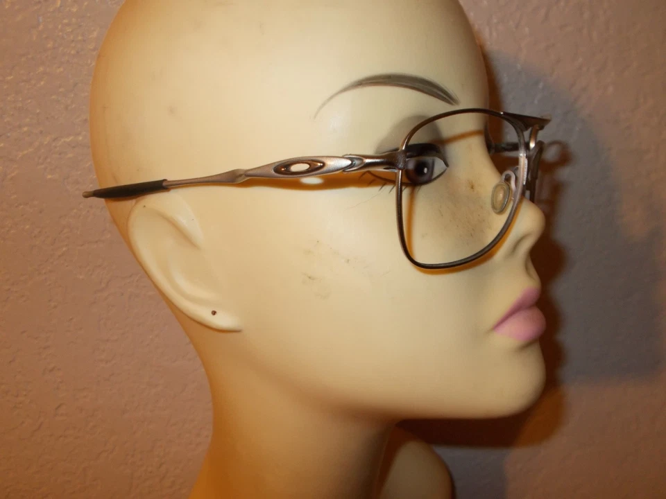 Oakley Crosshair OO4060-22 Lead Frames Sunglasses w/Dust Bag - Image 4 of 4