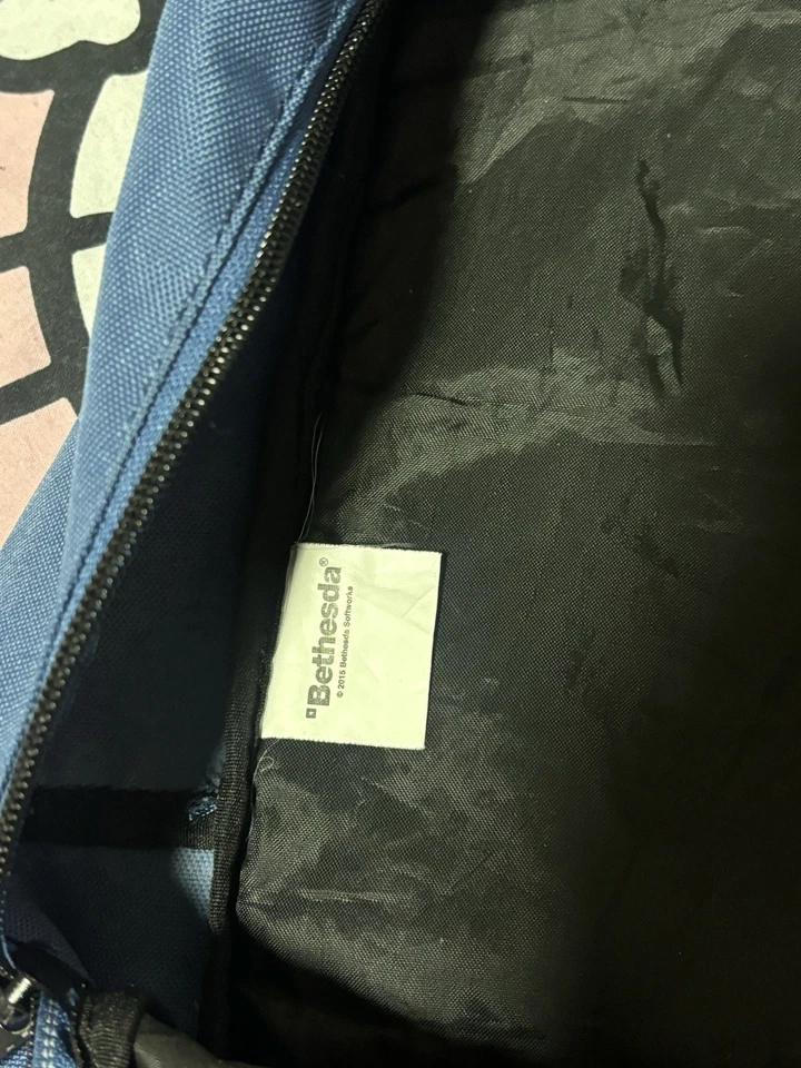 Rare Fallout 4 Bethesda Vault 111 Blue Backpack Gaming Rucksack Bag Official - Image 3 of 4