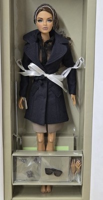 2011 Integrity Toys Scene Stealer Isha Fashion Royalty #91269 LE400 NRFB