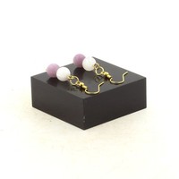 Steine Und Mineralien. Ohrringe 2 Perlen Selenit Aus Marokko + Mica Violett