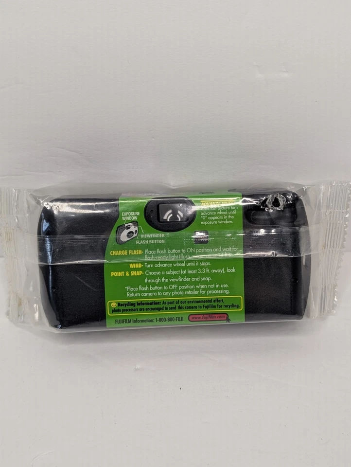 Vintage Fuji Quick Snap Flash Camera - Image 2 of 4