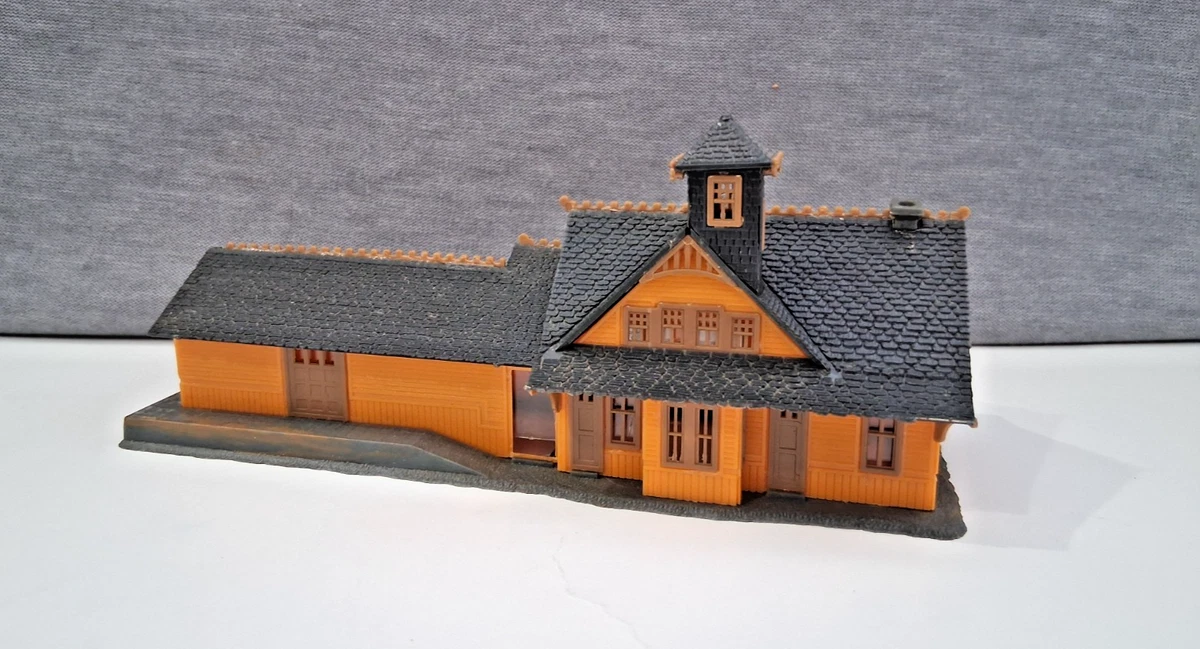 Maquette à Monter POLA – Dépôt De Tramway (n°675) – Échelle HO, Neuf