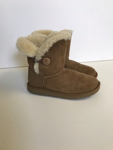 UGG Boots Sheep Skin Women's size 5 