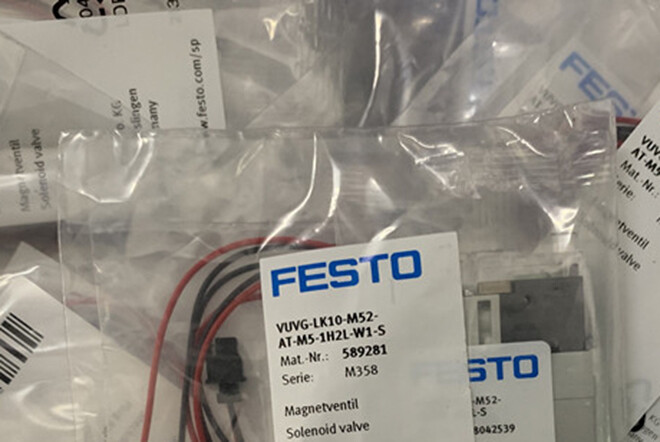 New FESTO Solenoid Valve VUVG-LK10-M52-AT-M5-1H2L-W1-S 589281 Fast Shipping One