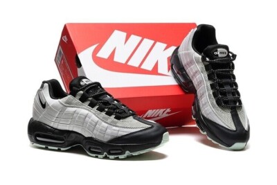 Shoes Grey Black 95s Junior Size 12 Nike Air Max 95 OG 2020 Neon For Sale