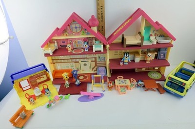 Disney Bluey Ultimate Lights Sounds Playhouse, Bakery, Bus w/42 Figures & Access