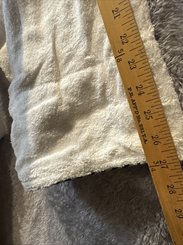 Four Seasons Hotels and Resorts Embroidered White Bath Robe NEW with Tags OSFA - Picture 17 of 20