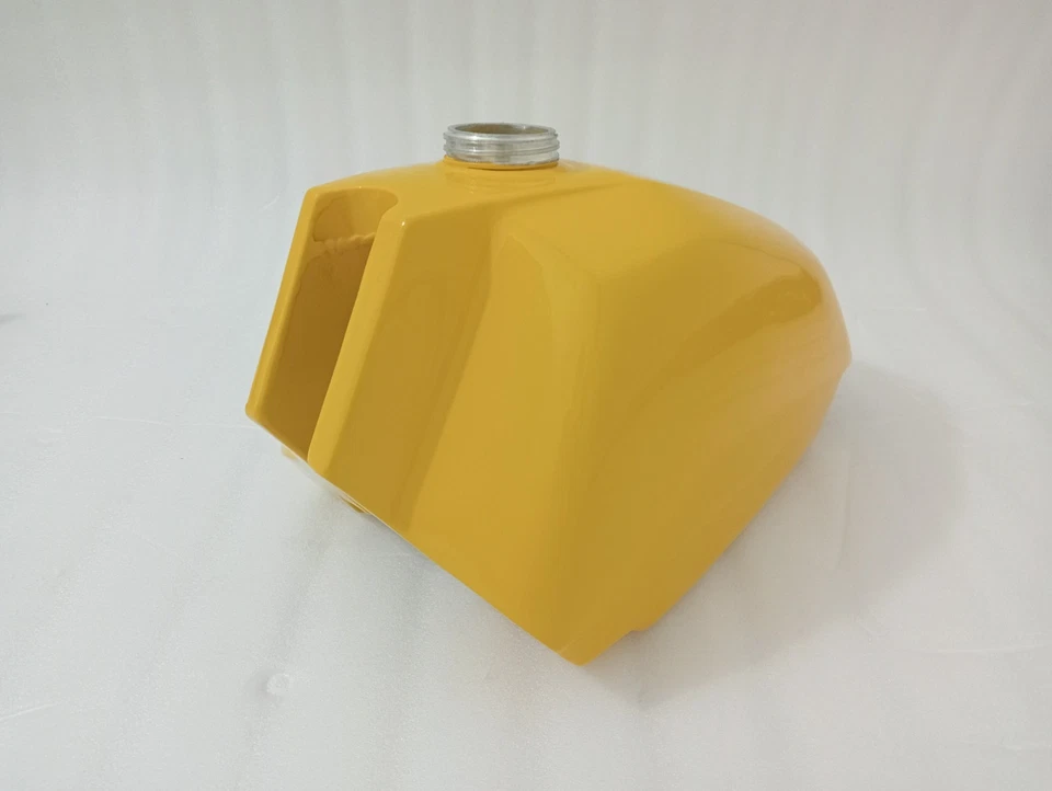 Suzuki PE175, 250, 400 Steel Yellow Painted Fuel Petrol Gas Tank 1978-1984 - Image 4 of 4